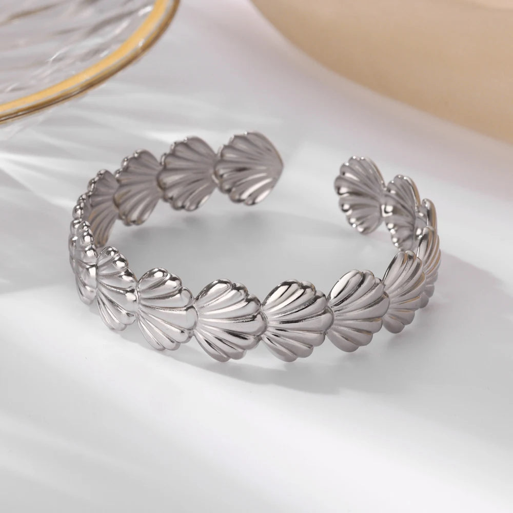 Stainless Steel Wide Bangles for Women Luxury Gold Color Chunky Flower Cuff Bangle Bracelet femme Vintage Wedding Jewelry Gifts